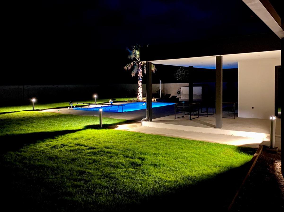 Villa Eni Medulin Sisan Heated Pool Exterior foto